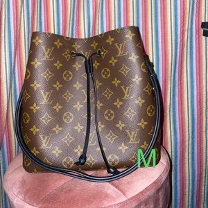 Authentic LV Neonoe black
